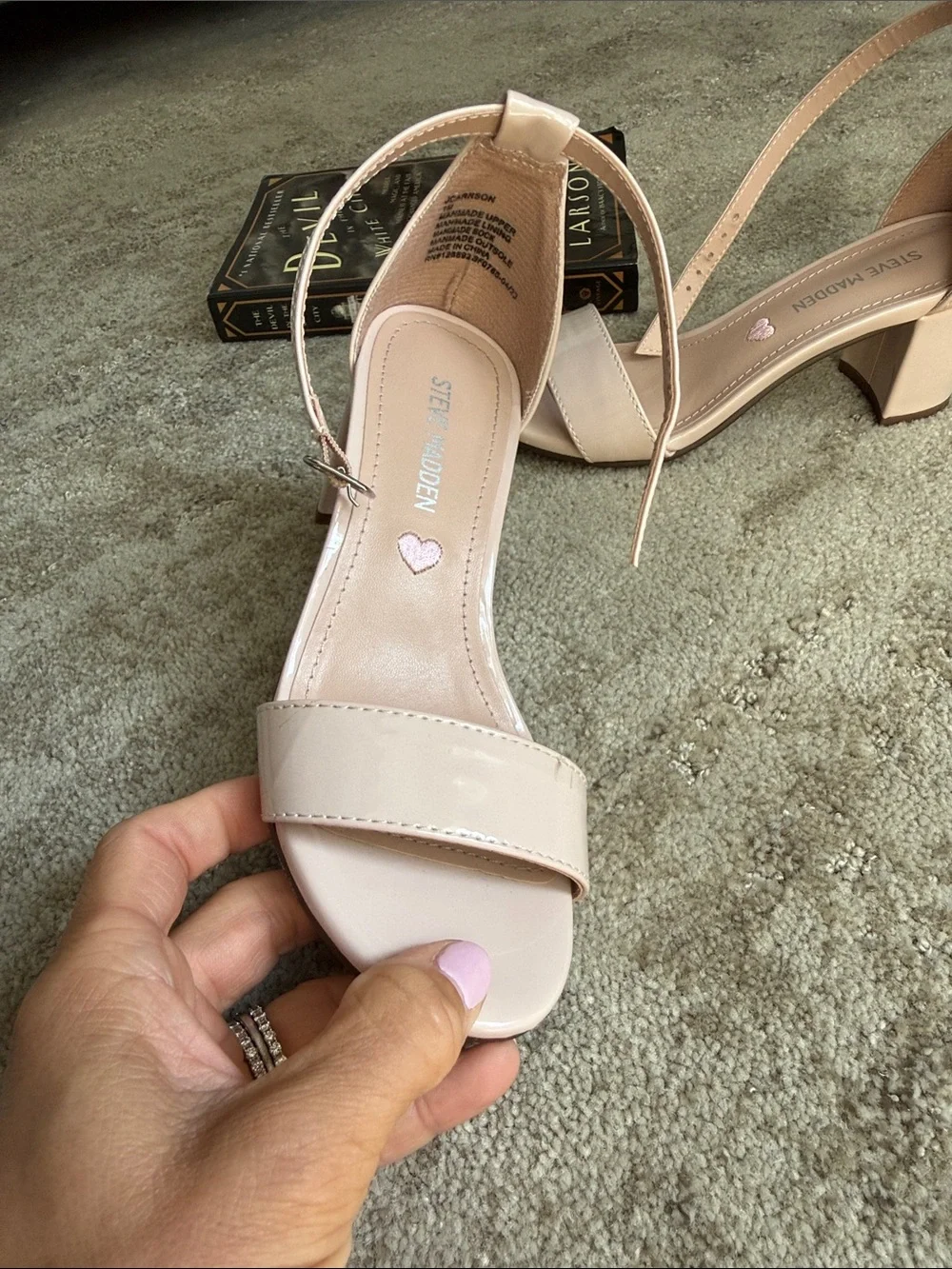 Girls size 1 Nude Patent Block Heel ankle strap— Classic Strappy dress shoe